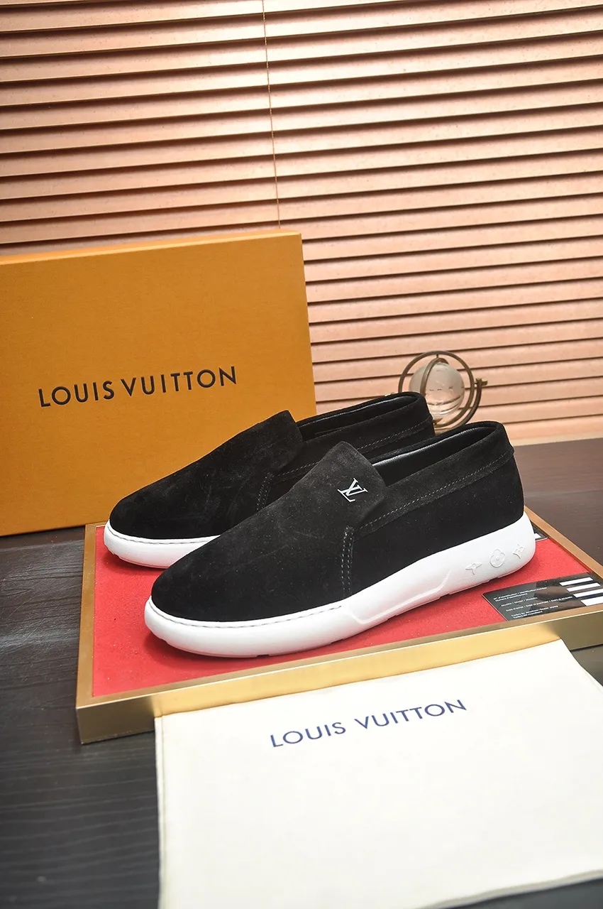 Men's men's shoes 💰700💶[LOUIS VUITTON] new original order 🍀LV Louis Vuitton * - top version of LV classic trendy shoes! Made of imported original LV fabric with rubber surface, breathable cowhide lining, and original wear-resistant rubber foam outsole! High quality products! The yardage is 38-44.